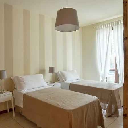 Corte Dei Cipressi Апартаменты Роэ